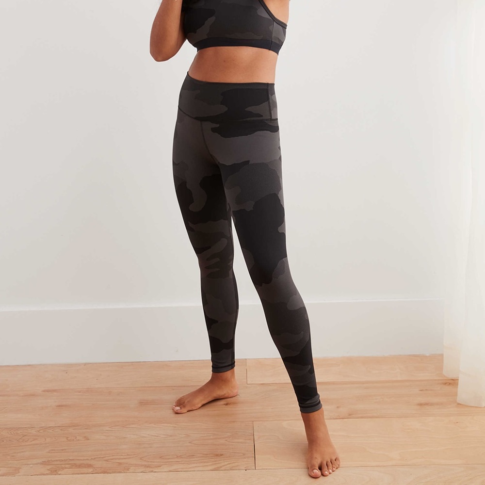 Aerie camo leggings